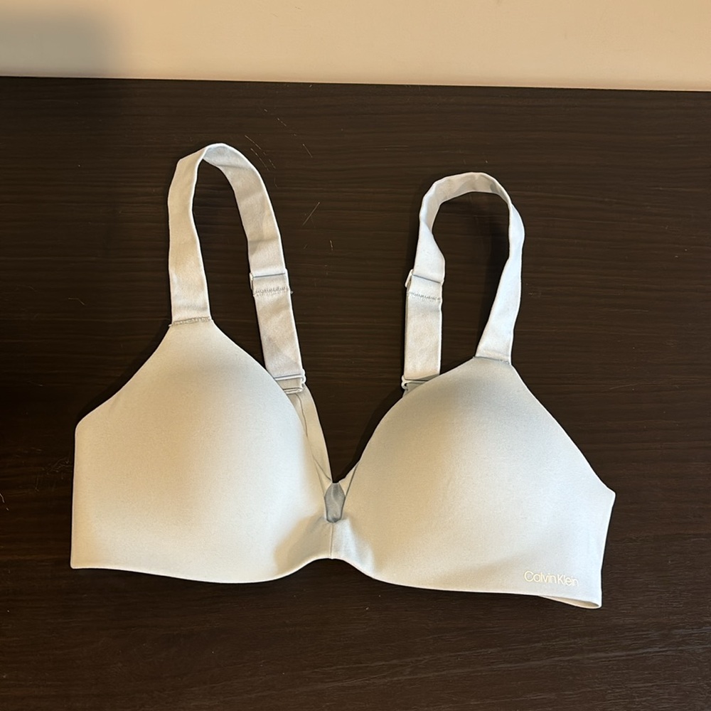 Calvin Klein bras set of 4 - Picture 2 of 7